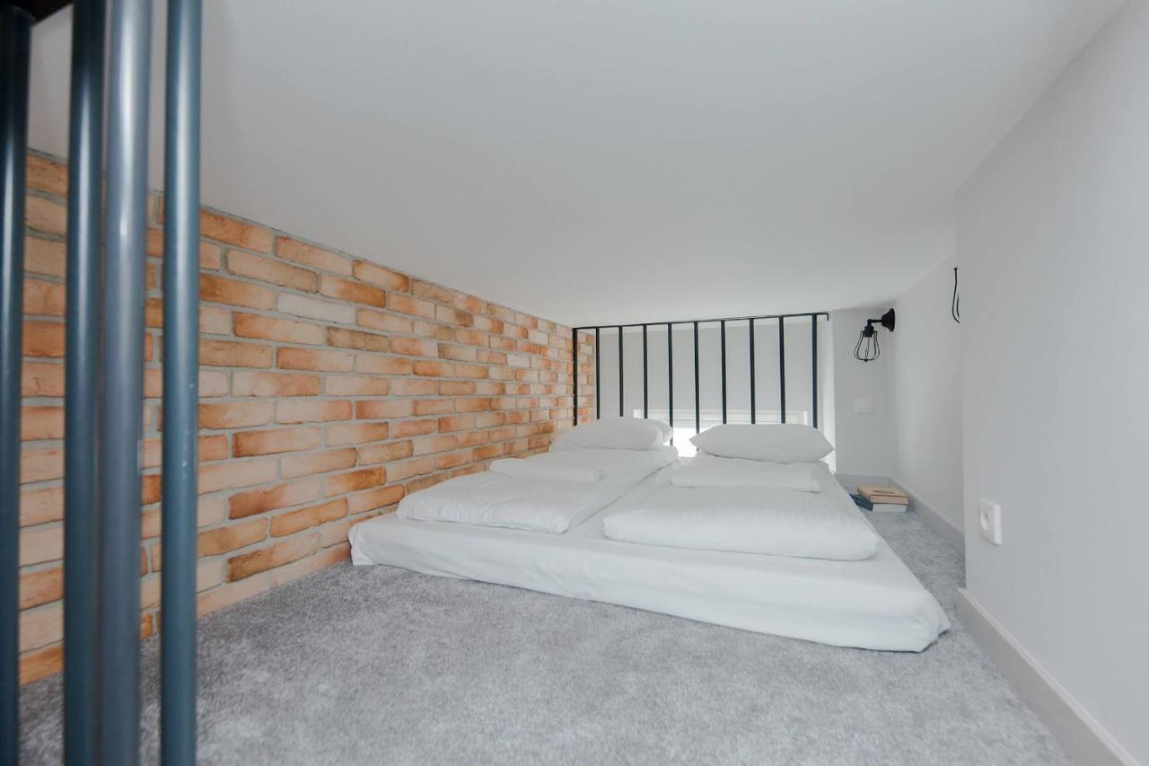 4 Eco Apart Chateau Jagiellonska 22 Warszawa Old Town Buitenkant foto