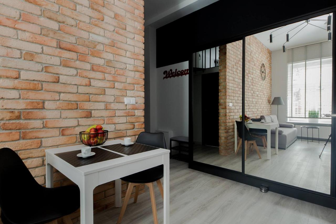 4 Eco Apart Chateau Jagiellonska 22 Warszawa Old Town Buitenkant foto